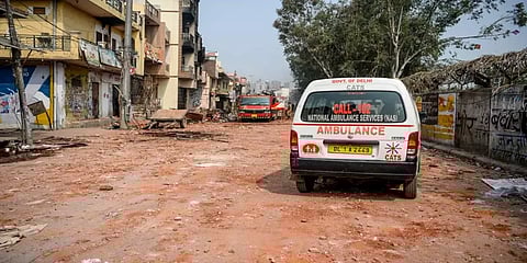 ஆம்புலன்ஸ் மறுக்கப்பட்டதால் நேர்ந்த விபரீதம்.. பரிதாபமாக பலியான இரு உயிர்கள் !