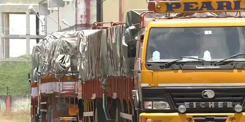 உயர் அதிகாரிகள் உதவியுடன் கடத்தப்பட்ட மதுபாட்டில்கள் - மதுரையில் அதிர்ச்சி