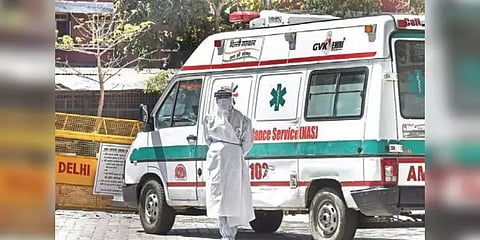 உடல்நிலை சரியில்லாத வீரரைக் காண 2,700 கி.மீட்டர் பயணித்த தாய் - ஒரு நெகிழ்ச்சி சம்பவம்