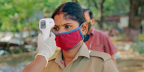 காவல்துறையைச் சேர்ந்த 23 பேருக்கு கொரோனா : அச்சத்தில் மகாராஷ்டிரா