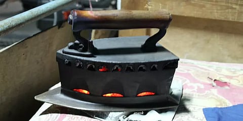 “அரசே வழிவிட்டாலும் தற்போது எங்களுக்கு வழியில்லை”- சலவைத் தொழிலாளியின் குமுறல்