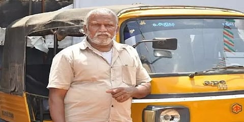 நடுரோட்டில் வலியால் துடித்த ஒடிசா பெண்ணுக்கு பிரசவம் பார்த்த எழுத்தாளர் 'ஆட்டோ சந்திரன்'