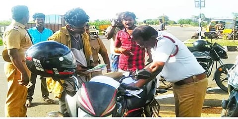கோயம்பேடு மார்க்கெட்டிற்கு பைக்கில் வருபவர்களுக்கு நேரக்கட்டுப்பாடு..!