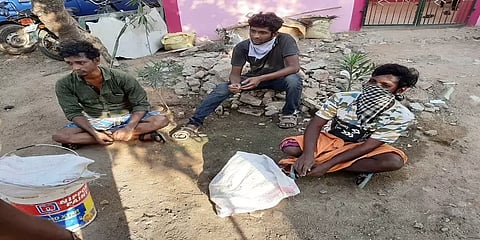 மதுரையில் மது பானத்துக்கான ரசாயன திரவம் காய்ச்சிய மூவர் கைது