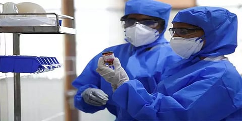 அமெரிக்காவில் ஒரே நாளில் 2,322 பேர் கொரோனாவுக்கு உயிரிழப்பு