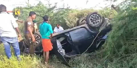 நெல்லையில் விபத்து : கர்ப்பிணி உட்பட 3 பேர் பலி - வயிற்றில் இருந்த சிசுவும் உயிரிழப்பு