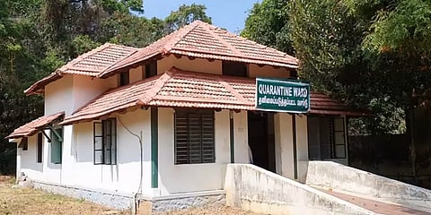 கொரோனா பரிசோதனையில் இருந்து தப்பிக்க காரில் எஸ்கேப் ஆன காவலர்..!