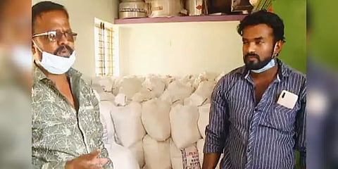 சொந்த நிலத்தை ரூ. 25 லட்சத்திற்கு விற்று ஏழை மக்களுக்கு உணவளித்த ‘சகோதரர்கள்’