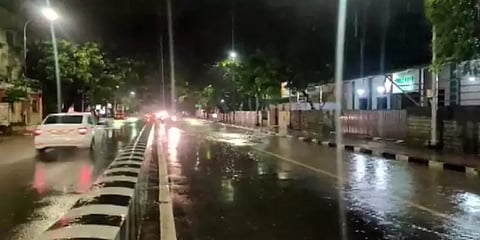 தமிழகத்தில் பெய்த திடீர் மழைக்கு 5 பேர் பலி !