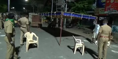 2 காவலர்களுக்கு கொரோனா தொற்று : மதுரையில் மூடப்பட்ட காவல்நிலையம்