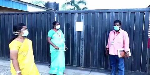 ஊரடங்கில் இயங்கிய தொழிற்சாலை.. சோதனை செய்த அதிகாரிகள்.. சுவர் ஏறி தப்பித்த தொழிலாளர்கள்