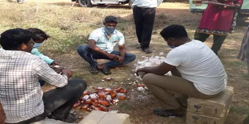 2.5 லட்சம் மதிப்பிலான வெளிமாநில மது பாட்டில்கள் அழிப்பு