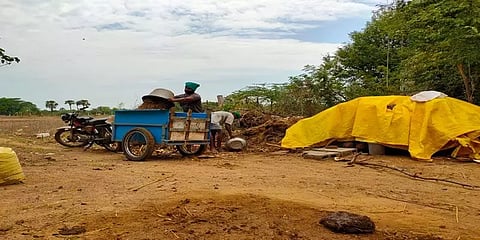 பணமும், நேரமும் மிச்சமாக விவசாயி கண்டுபிடித்த மாற்று வாகனம்..!