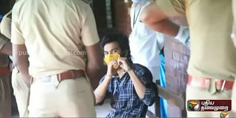 “என் மகனை என்கவுண்ட்டர் செய்ய திட்டமிடுகிறார்கள்”: காசியின் தந்தை புகார்