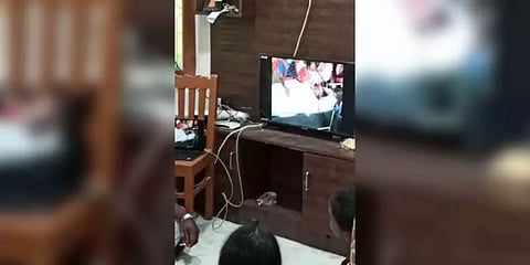 மியான்மருக்கு சுற்றுலா சென்றவர் உயிரிழப்பு - காணொளியில் இறுதிச் சடங்கு செய்த வாரிசுகள்