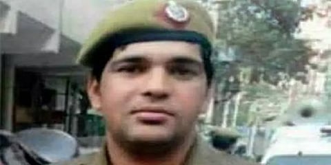 மருத்துவமனையில் சிகிச்சை அளிக்க மறுத்ததால் போலீஸ் உயிரிழப்பு?: சக பணியாளர் புகார்..!