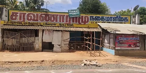 கொரோனா பாதிக்கப்பட்டவர் மது வாங்க வந்ததால் அதிர்ச்சி - எதிர்ப்பால் மூடப்பட்ட டாஸ்மாக் கடை