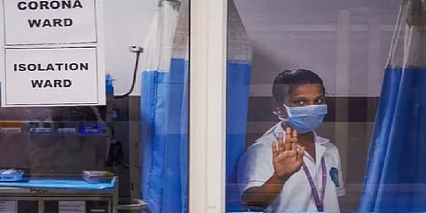 கொரோனா தடுப்புப்பணி: 2570 ஒப்பந்த செவிலியர்களை பணியமர்த்த முதல்வர் ஆணை