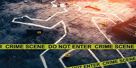 மதுபோதை.. அதிவேகம்... தட்டிக்கேட்டவரை குத்திக்கொன்ற போதைக்கும்பல்!