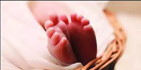 கோவை: கொரோனாவால் பாதிக்கப்பட்ட கர்ப்பிணிக்கு ஆண் குழந்தை!