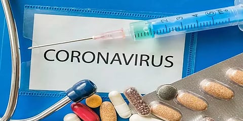 கொரோனாவுக்கு மருந்து கண்டுபிடிக்க முயன்றதாக கூறி உயிரிழந்த நபருக்கு கொரோனா உறுதி!