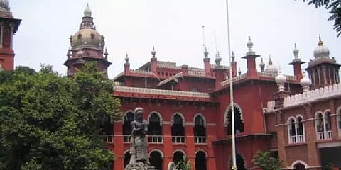 மத வழிபாட்டு தலங்களை திறப்பது தொடர்பாக தமிழக அரசு பதிலளிக்க உயர் நீதிமன்றம் உத்தரவு