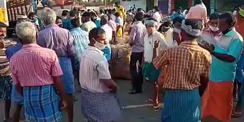 கொரோனா அச்சமின்றி இயங்கும் ஒட்டன்சத்திரம் காய்கறி சந்தை - அதிகாரிகள் அலட்சியம்?