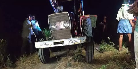 ஆந்திராவில் விபத்து: டிராக்டர் மீது மின்கம்பி அறுந்து விழுந்ததில் 9 பேர் உயிரிழப்பு