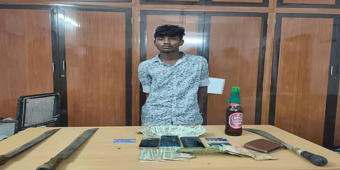 ஒரே வாரத்தில் 6 இடங்களில் தொடர் திருட்டில் ஈடுபட்டு வந்த 2 ரவுடிகள் கைது