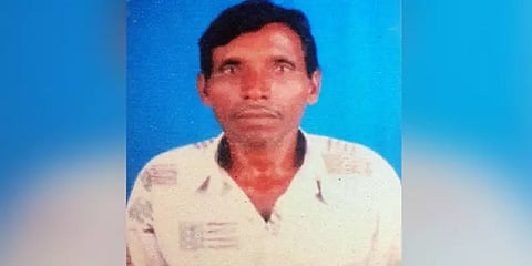 பசியால் சாலையிலேயே சரிந்துவிழுந்து இறந்த தொழிலாளி