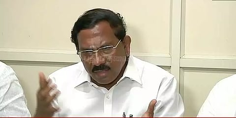 உதவிய மக்களின் பட்டியலை ஸ்டாலின் வெளியிடத் தயாரா ? - மாஃபா பாண்டிய ராஜன் கேள்வி