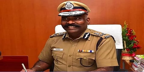 மதுரை மாநகர காவல்துறை ஆணையர் பெயரில் போலி ஃபேஸ்புக் பக்கம் - மர்மநபருக்கு வலை வீச்சு