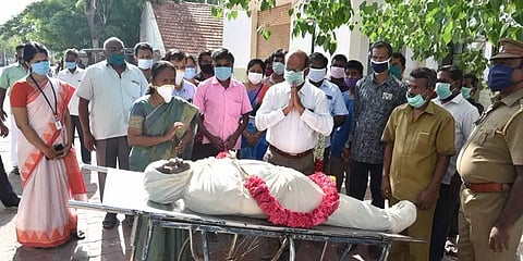 முசிறி: வாகனம் மோதிய விபத்தில் வருவாய் ஆய்வாளர் உயிரிழப்பு