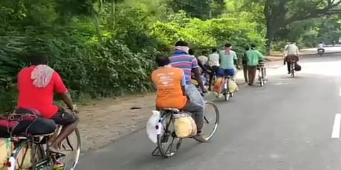 காஞ்சிபுரம்: மிதிவண்டி மூலம் மேற்கு வங்கத்திற்கு செல்ல முயன்றவர்கள் தடுத்து நிறுத்தம்