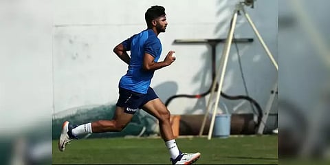 2 மாதத்திற்குப் பின் கிரிக்கெட் பயிற்சி : மகிழ்ச்சியில் தகூர்