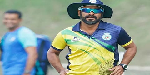 "தோனி அணிக்கு திரும்புவது கடினம்" அஜய் ராத்ரா !