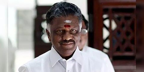 பரிசோதனைகள் முடிவு : வீடு திரும்பினார் ஓ.பன்னீர்செல்வம்