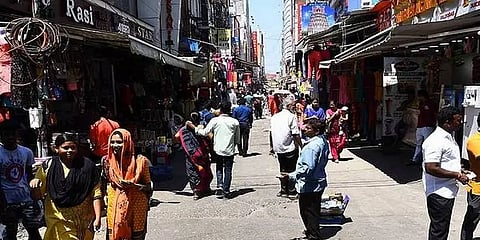 விதிகளை பின்பற்றவில்லை; ரங்கநாதன் தெருவில் உள்ள கடைகளை மூட மாநகராட்சி உத்தரவு