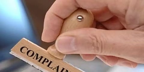 ரிசர்வ் வங்கி விதிமுறையை மீறி மாதத் தவணை பிடித்த தனியார் வங்கி - போலீசில் புகார்