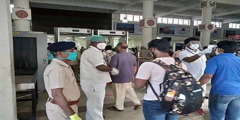 மதுரை: முதல் சிறப்பு ரயில் தொடக்கம் - பாதுகாப்பு நடவடிக்கைகளுடன் பயணிகள் அனுமதி