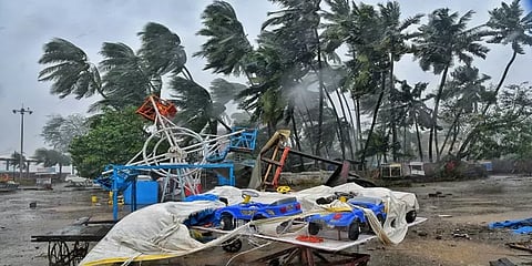 கரையைக் கடந்தது நிசர்கா புயல் !