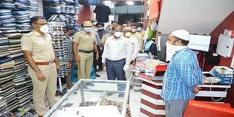 முகக்கவசம் அணியாமல் விற்பனை செய்வதா? - ஜவுளிக் கடைக்கு விழுப்புரம் ஆட்சியர் சீல்