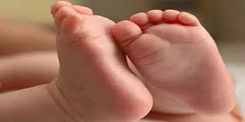 ஊரடங்கு கொடுமை: 3 ஆயிரத்துக்கு இரண்டரை மாத குழந்தையை விற்ற பெற்றோர்