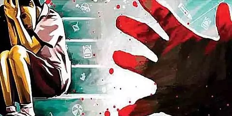 ஊரடங்கில் பள்ளி விடுதியில் தங்கிய மாணவன் : பாலியல் துன்புறுத்தல் கொடுத்த விடுதி காப்பாளர்