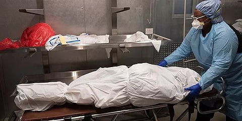 ஹெச்.ஐ.வி நோயாளிகள் கொரோனாவால் பாதிக்கப்பட்டால் உயிரிழக்க வாய்ப்பு அதிகமா?