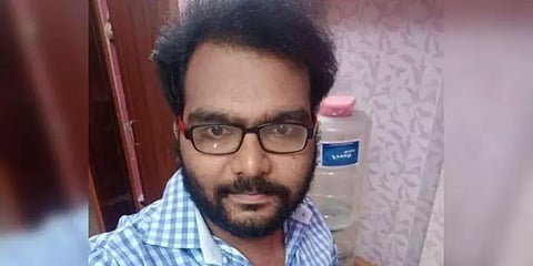 சென்னையில் கொரோனா பாதித்த தந்தைக்கு மருந்து வாங்குவதற்காக 1000 கி.மீ பயணித்த மகன்