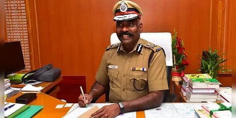 “சாதி, மதத்திற்குள் என்னை அடைக்காதீர்கள்” - மதுரை ஏடிஜிபி வேதனை