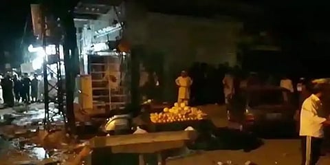 பாகிஸ்தானில் குண்டு வெடிப்பு : ஒருவர் உயிரிழப்பு ; 15 பேர் காயம்