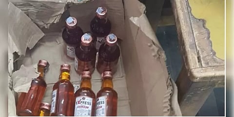 சென்னையில் சட்டவிரோத மது விற்பனை : 105 பாட்டில்களுடன் பெண் கைது..!