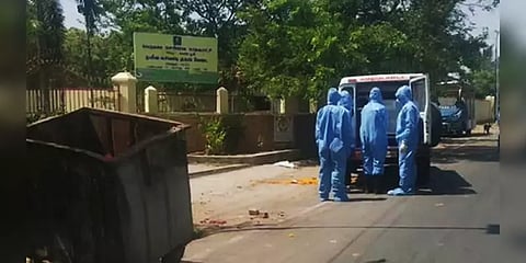 தமிழகத்தில் கொரோனாவுக்கு மேலும் 49 பேர் உயிரிழப்பு